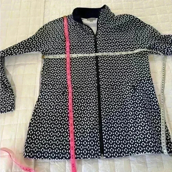 T by Talbots EVERYDAY YOGA JACKET - GEO FLORAL - Size Small Petite - Picture 3 of 5